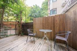 2 br modern Apt &floor heating &lovely yard/Julu rd Grand plaza &gym/pool