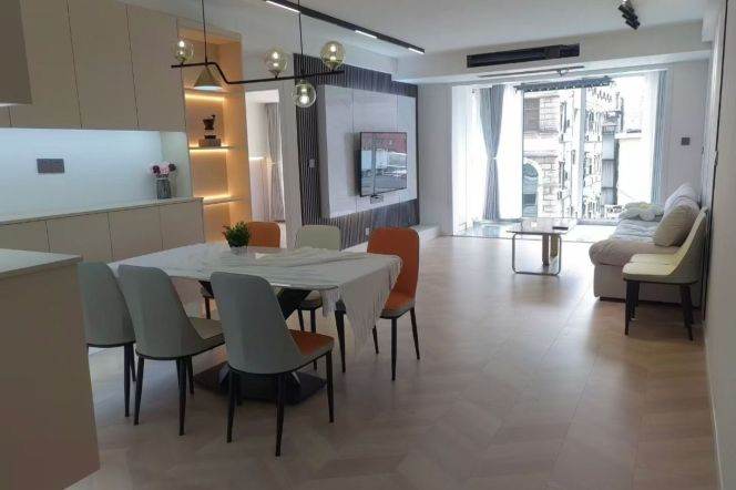  Renovated 2br apt nr People's Square L1/2/8 