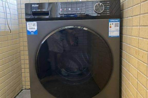 Nice compound 2Brs/1Lr/1Bt apt nr Hanzhong rd,M1/12/13