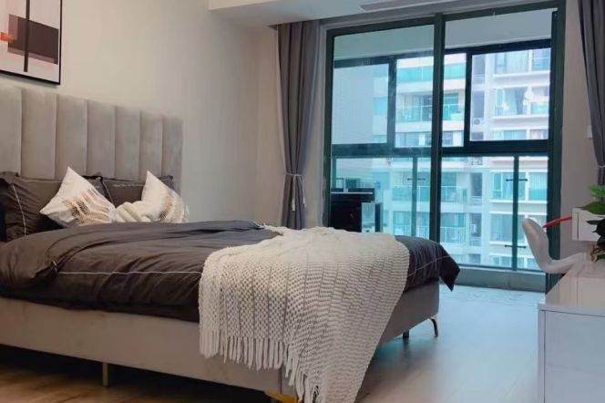Xujiahui elevator 2BR with balcony