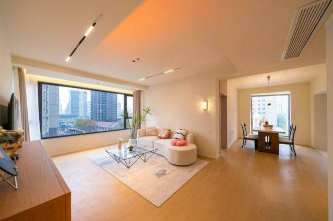 Xinzha Rd metro/2br2bt/central AC/floor heat/oven