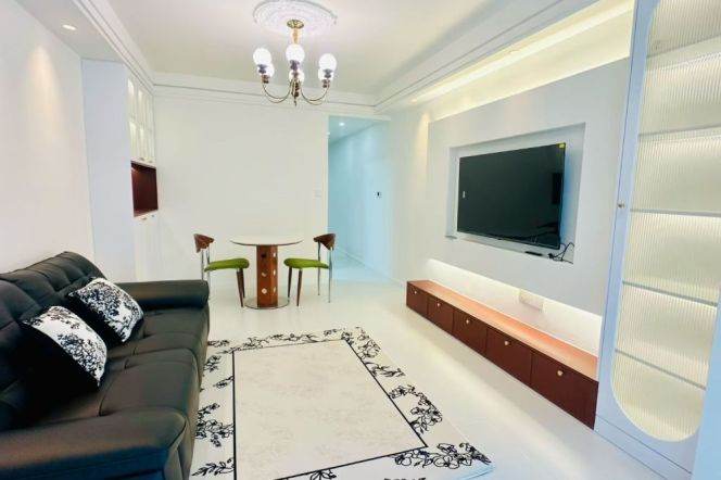 Spacious 1Br/2Lr/1Bt+Lovely Yard@L2/3/4 Zhongshan Park Station 