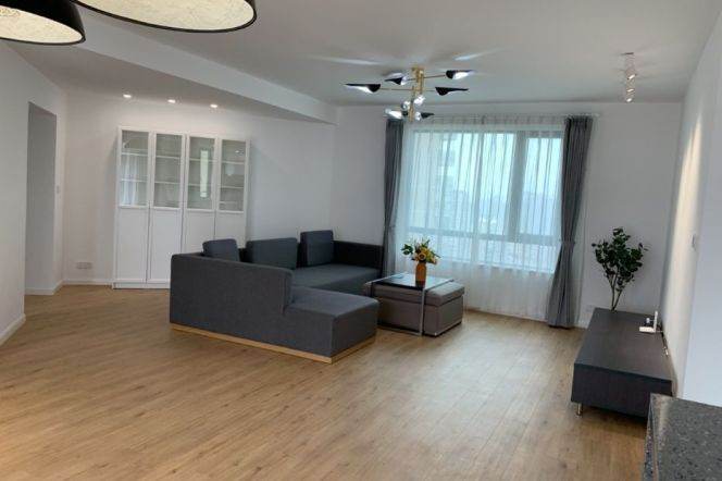 modern 4brs floor heating open kitchen balcony nice view in Xujiahui 28k