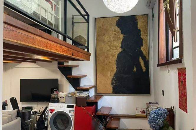 afforadbale apartment- loft style- shanghai lane house- nice location at Anfu Road