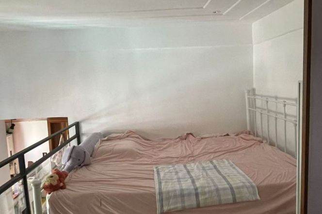 afforadbale apartment- loft style- shanghai lane house- nice location at Anfu Road