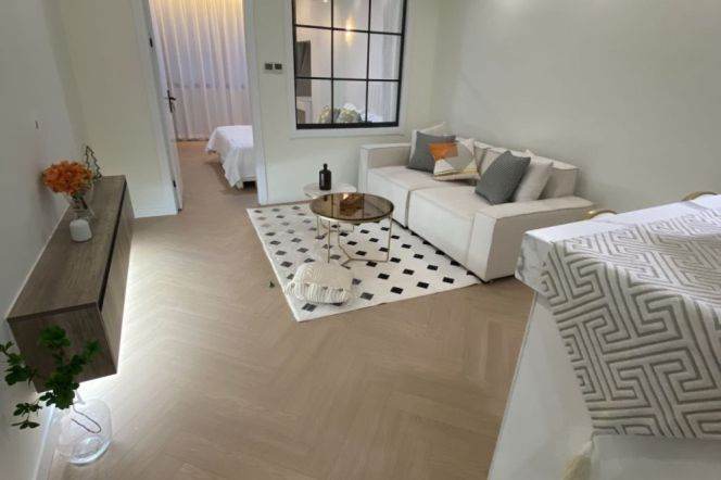 Cozy Spacious 1Br/2Lr/1Bt Close to L2/11 Jiangsu Rd Station 