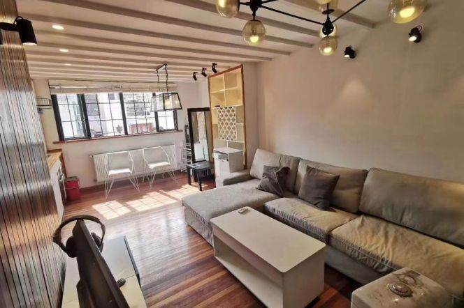 2 br+2 bath old house &wall heating/Fumin rd 12K