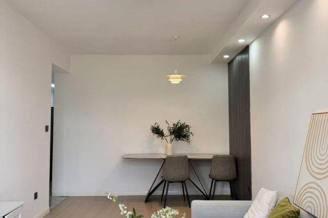 Bright 1br near Jiangsu Rd M2/11