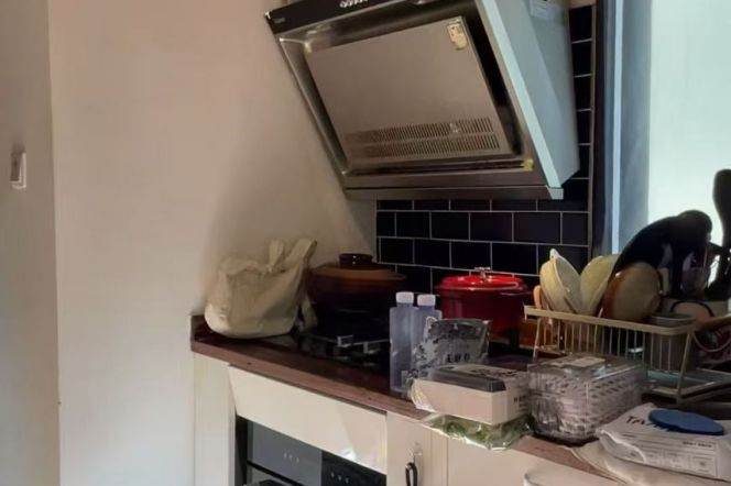 afforadbale apartment- loft style- shanghai lane house- nice location at Anfu Road