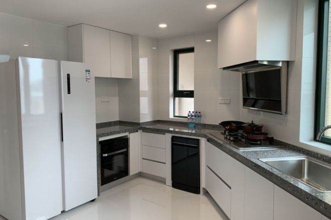 modern 4brs floor heating open kitchen balcony nice view in Xujiahui 28k