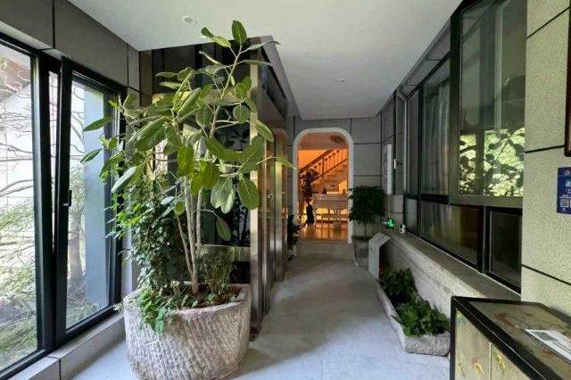 6BR, villa, Good Decoration, near malls& Subway Nanxiang, Key, 4.5k