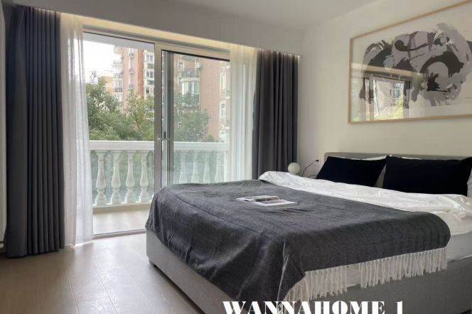 Spacious&Bright 3Bdrs 2Baths 2Open Balconies Apt+L7/9 Zhao Jia Bang Rd/Xu Jia Hui+Nice Compound