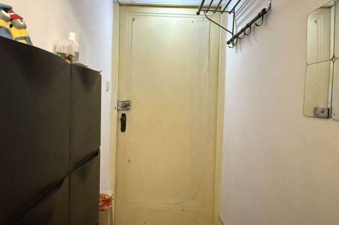 Big studio-Affordable apartment- good vaule- historic  building- middle fuxing road