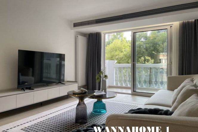 Spacious&Bright 3Bdrs 2Baths 2Open Balconies Apt+L7/9 Zhao Jia Bang Rd/Xu Jia Hui+Nice Compound