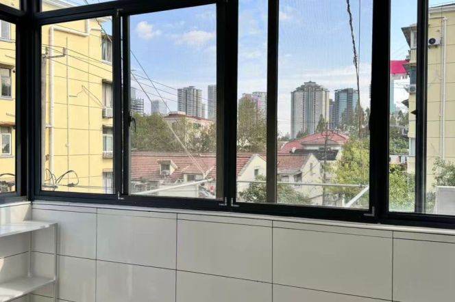 Bright 1br near Jiangsu Rd M2/11