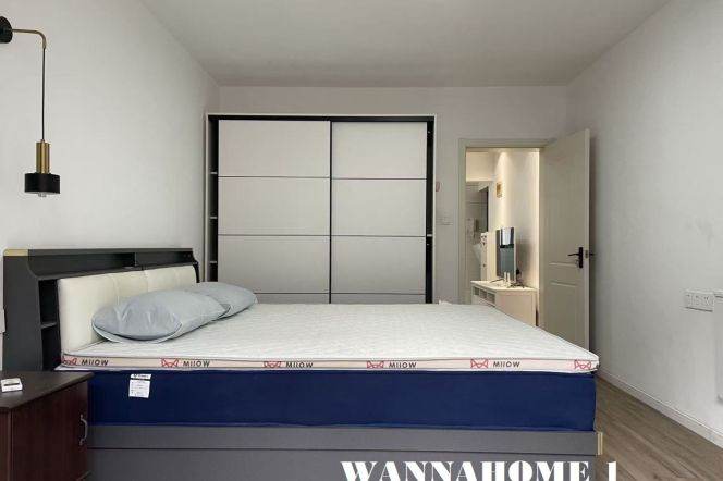 Spacious&Bright&Modern 2bdrs 1Bath Apt+West Nanjing Rd CBD+L7 Chang Ping Rd Metro