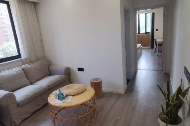 Bright 2Brs/1Lr/1Bt apt nr Wuding rd,M14