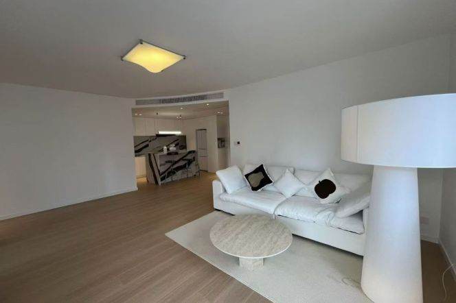 Xujiahui center floor heating 3brs apt wt 2 balconies; L1/9/11