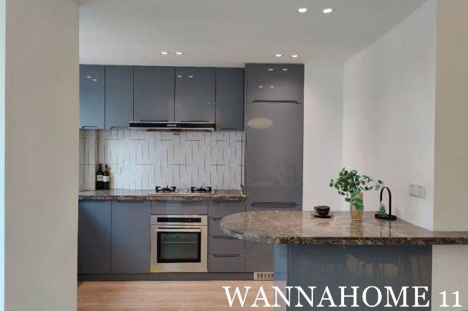 Great Compound/Spacious&Modern&Bright 3Bdrs 2Baths Apt+L14 Wu Ding Rd+Huge Balcony