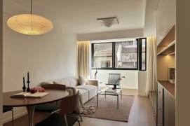 Fresh decent 2brs Nr west Nanjing road M2/12/13