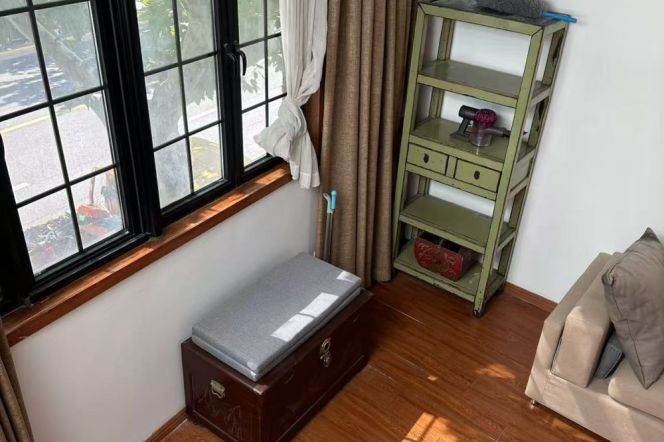 good value-massive 1bed 80sqm duplex with terrace- floor heating @ line 2 west nanjing road