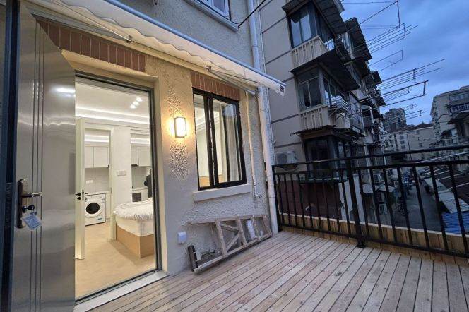 Super nice modern 1 br with big oven central AC M2/11 Jiangsu Rd. station Jing'an 