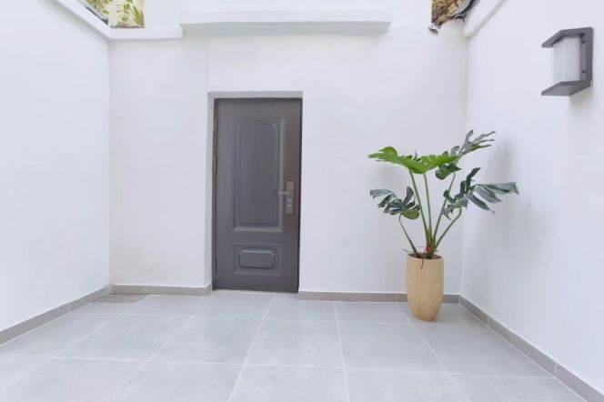 Fresh cozy 1br with yard Nr M1/10/12.