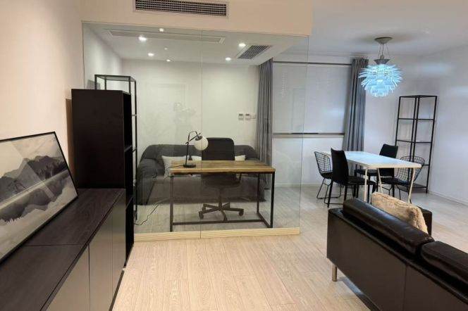 Modern 2+1BR 2BA Elevator Apt on Donghu Rd