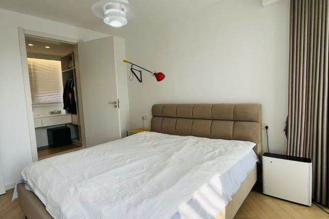 Huge&high rise 4brs&3baths with terrace in Putuo District