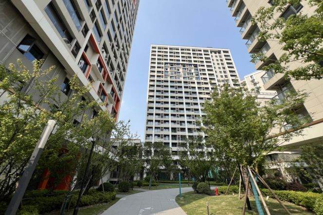 1br, new building, gym, Next to subwayL1,12Caobao, 5.5k