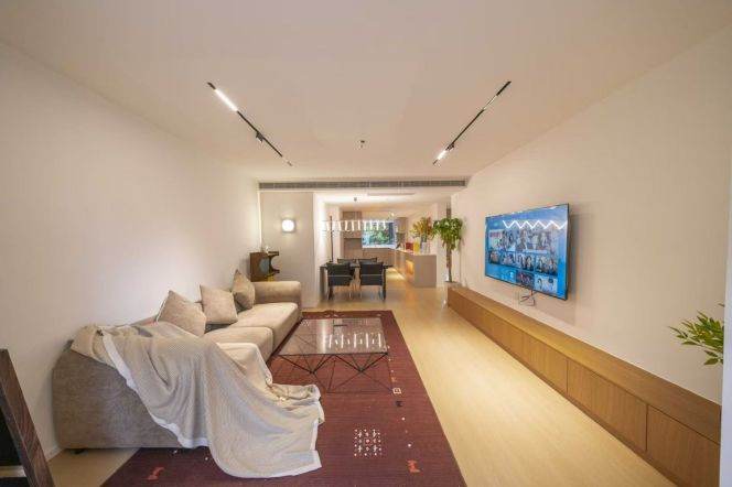 Changfeng park elevator 2BR apartment