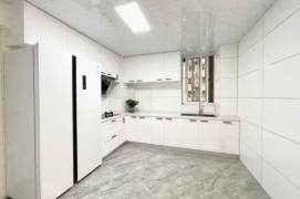 Just renovated brand new big kitchen super nice modern 3 br 12.5K golden location M3/4/11/14 