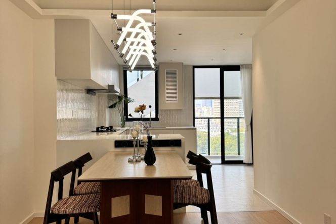 Simple & Beautiful 2Br + Scenic windows | Zhongshan Park & Changfeng Park Mt