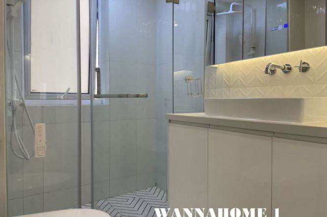 Modern&Spacious&Bright 2Bdrs 1Bath Apt+Large Storage+2 Big Balconies+Jing'an Temple
