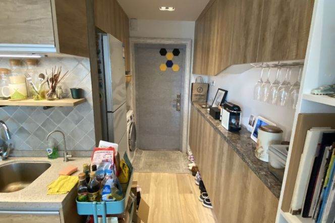 Jiangsu Rd Station Elevator 1Br Line2/11 High-floor+Nice Decoration