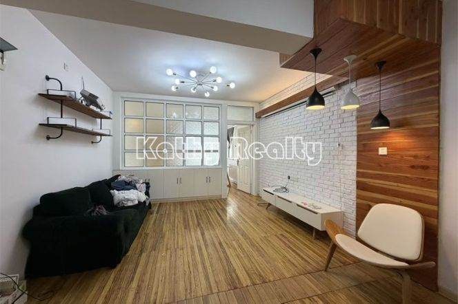 Spacious 2BR APT nr IAPM Hengshan Rd 8.5k