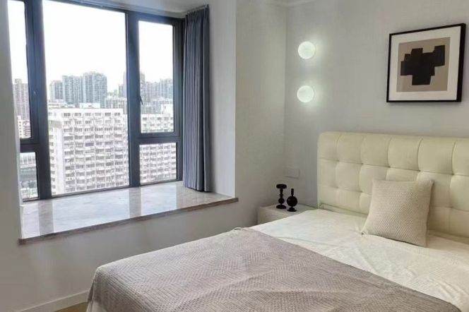 modern 2brs floor heating nice furniture near line 1,12,13 and Su zhou river 18K