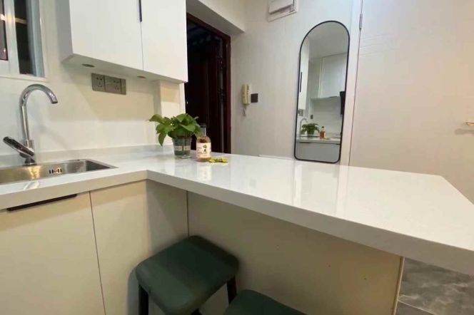 Hongqiao rd 1BR 1LR@L3/4/10,elevator/bright room/nice location