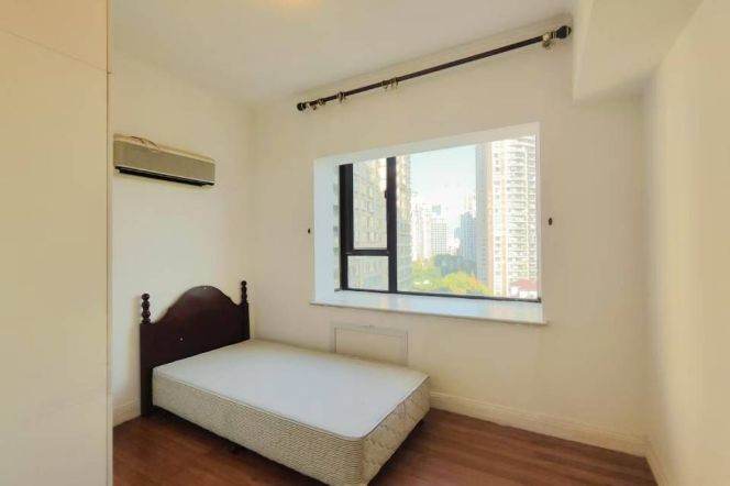 Beautiful 3Brm With An Open Balcony Near Line 11 Jiangsu Rd