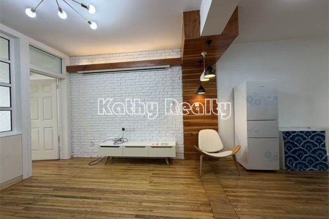 Spacious 2BR APT nr IAPM Hengshan Rd 8.5k