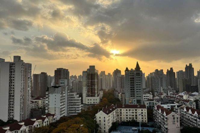 0 distance @ Changping rd L7 | High floor 2br + balcony 110Sqm | Heating ，12.5K