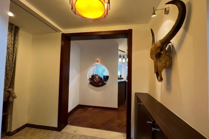 Sun-Filled Bedroom w/ Jacuzzi in a Spacious 145㎡ Apartment near JTU