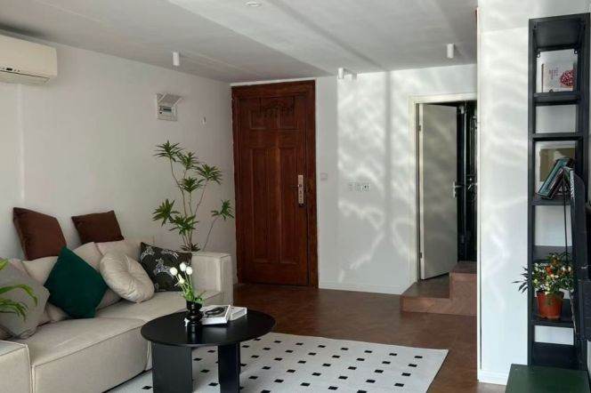 High ceiling 1+1Br/1Lr/1Bt apt nr South shanxi rd,M1/2/10/12/13