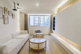 Modern & Spacious 2 br  in XuHui. 3 mins walking to L4/7 Dong'an Rd St.