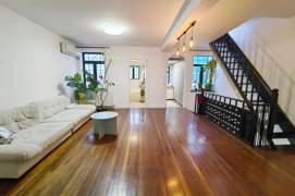 Spacious 2 br with wall heating + 60sqm terrace,near Jing'an Temple