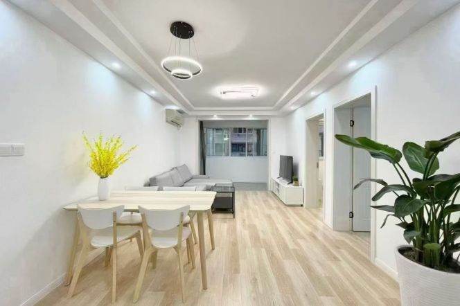 Just renovated brand new big kitchen super nice modern 3 br 12.5K golden location M3/4/11/14 