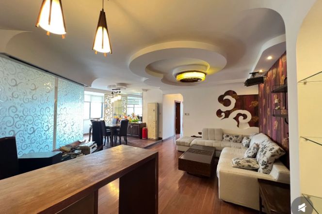 Sun-Filled Bedroom w/ Jacuzzi in a Spacious 145㎡ Apartment near JTU