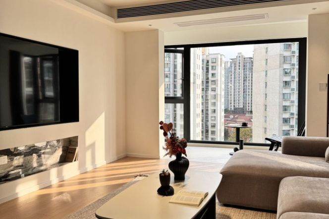 Simple & Beautiful 2Br + Scenic windows | Zhongshan Park & Changfeng Park Mt