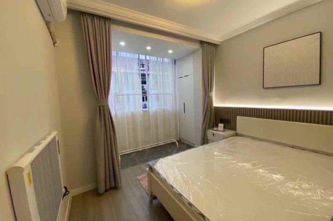 Hongqiao rd 1BR 1LR@L3/4/10,elevator/bright room/nice location
