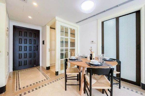 modern 2brs floor heating balcony near line 7 and Jing an temple 